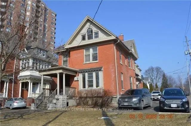 334 Queens Avenue, London East