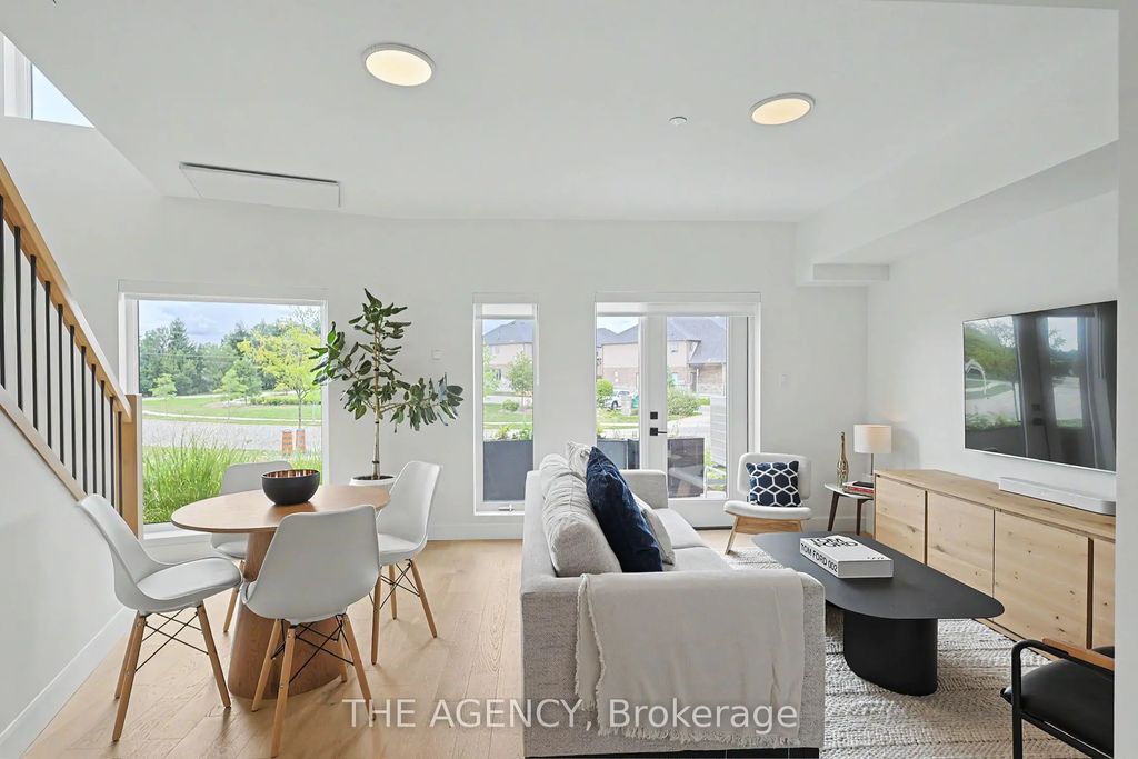 2082 Lumen Drive B113, London South