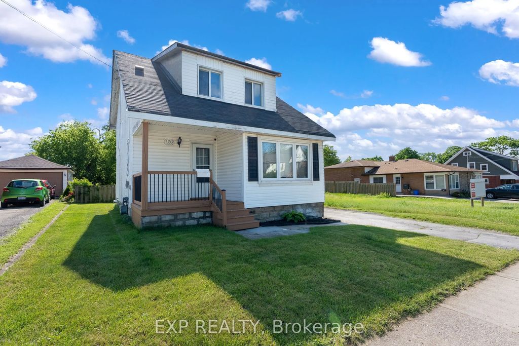 5932 Carlton Avenue, Niagara Falls