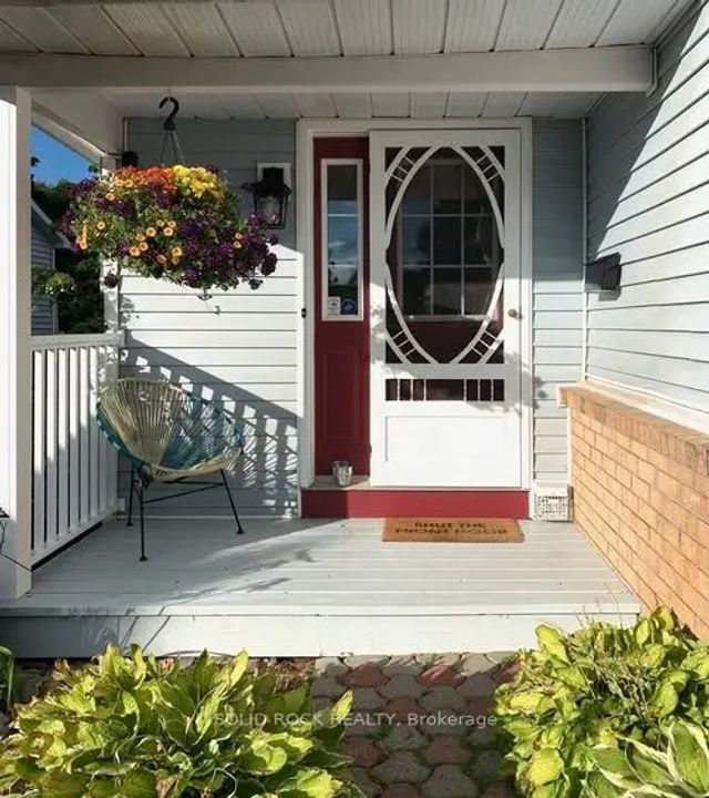 27 Randall James Drive, Stittsville - Munster - Richmond