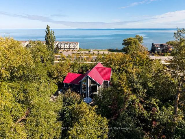 190 Lakeshore Road E, Blue Mountains