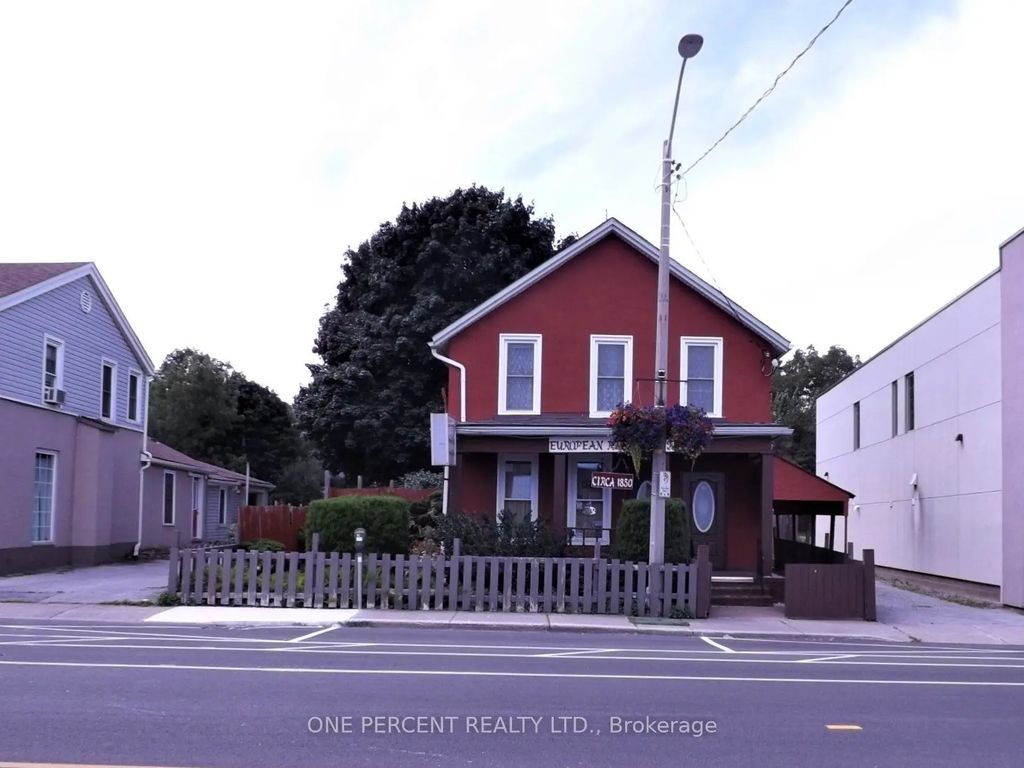5815 Main Street, Niagara Falls