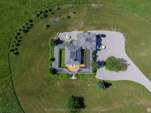 807035 25th Side Road, Grey Highlands