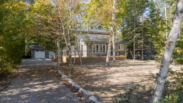 40 Rolling Hills Drive, South Bruce Peninsula