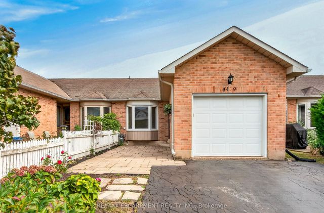 4459 Christopher Court, Lincoln