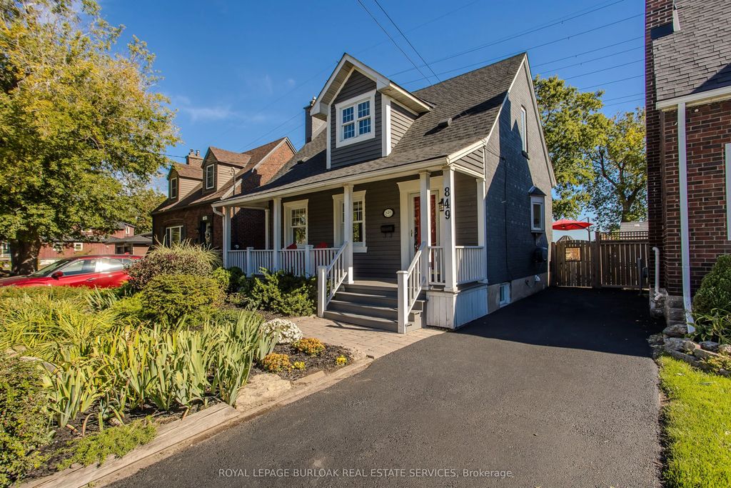 849 Beach Boulevard, Hamilton