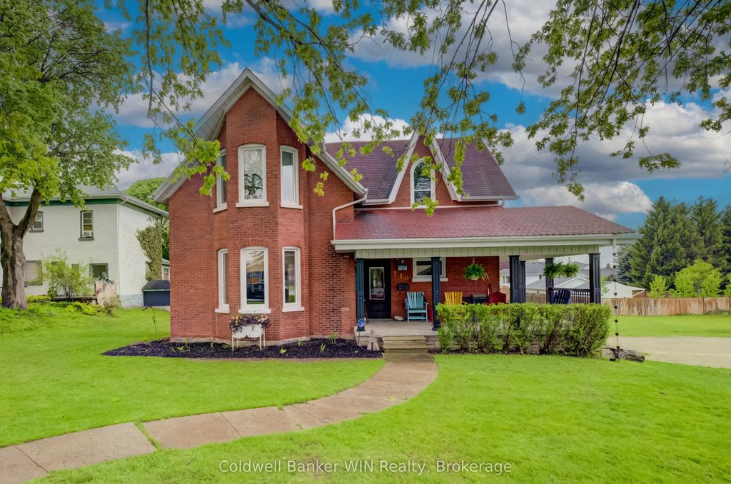 310 Main Street W, Minto