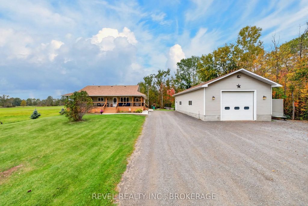 5140 Arena Boundary Road, Frontenac