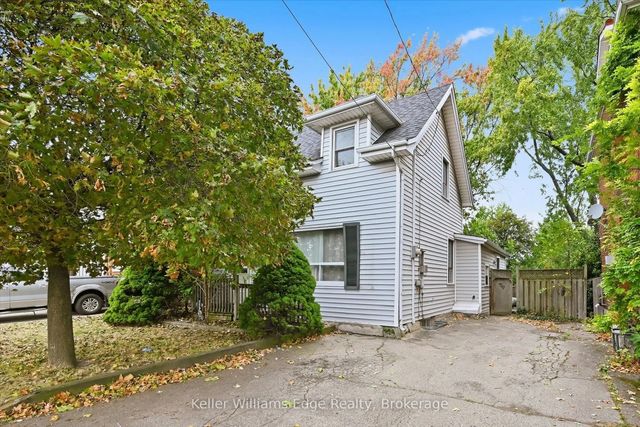24 Brucedale Avenue W, Hamilton