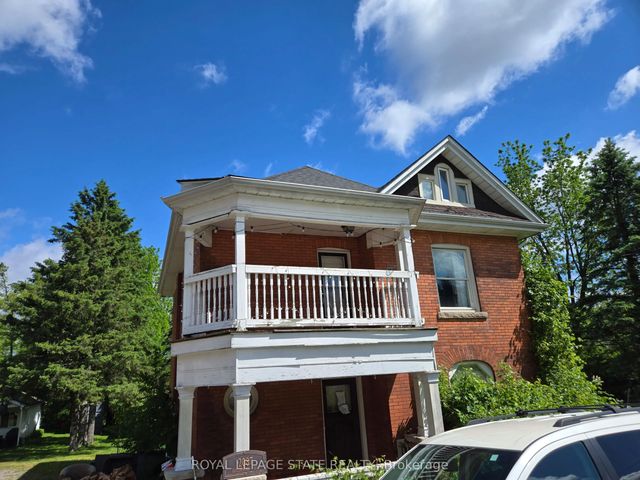 2087 Governors Road, Hamilton