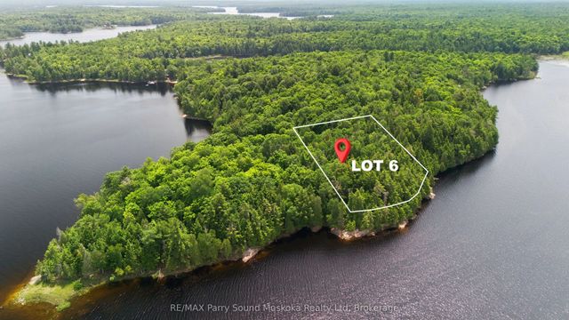 6 W/a Lake Wahwashkesh N/a, Whitestone