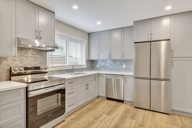 890 Weller Street Main, Peterborough