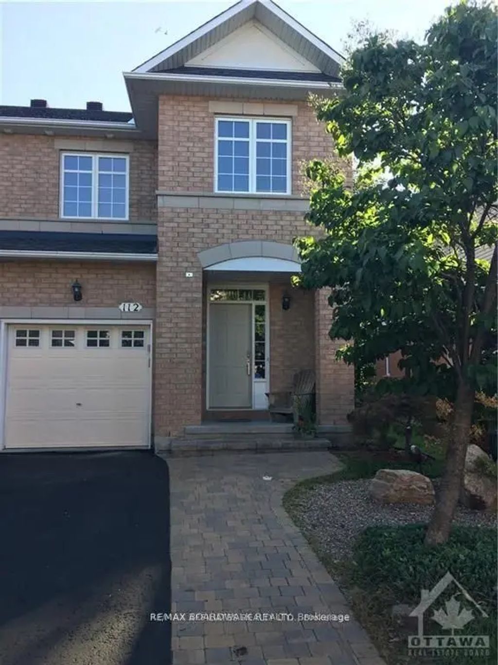 112 Gatespark Private Private E, Kanata