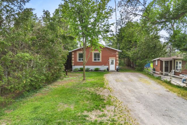 21 Alma Street N, Kawartha Lakes