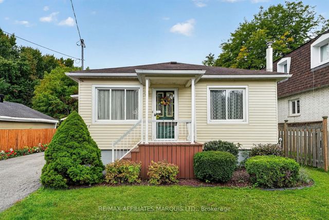 1624 Aubin Avenue, Cornwall