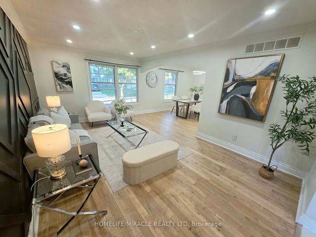 23 Alayne Crescent, London South