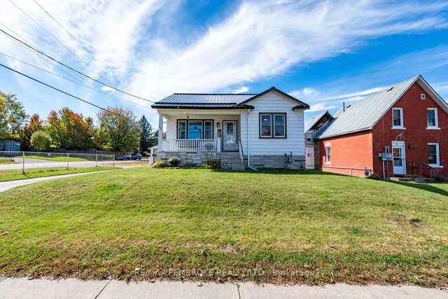 53 Doran Street, Petawawa