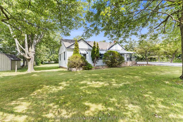 2249 North Shore Drive, Haldimand