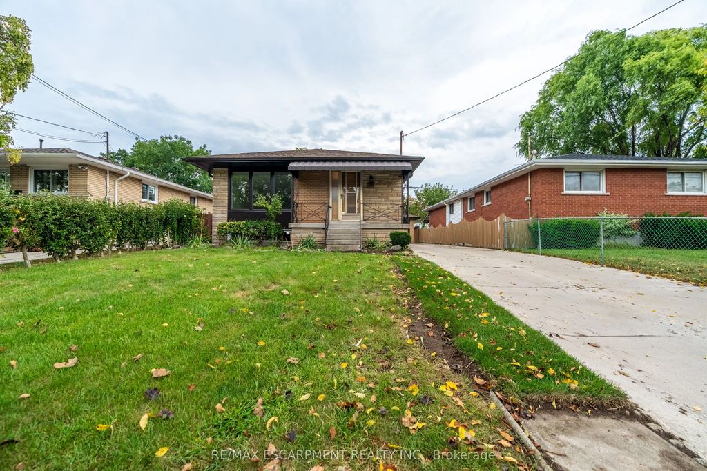 75 Purdy Crescent, Hamilton