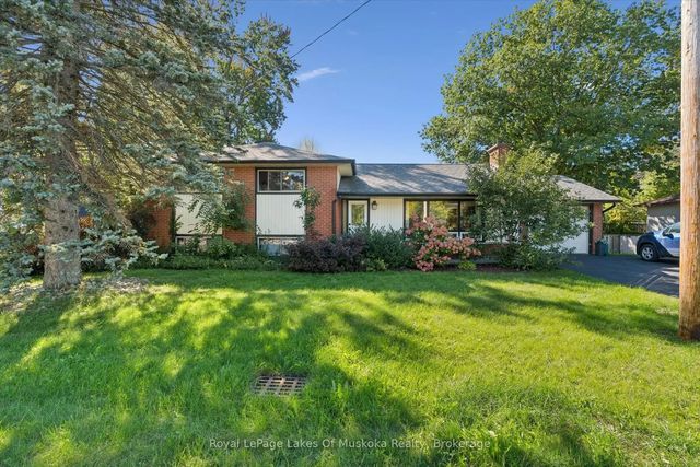 135 Muskoka Beach Road, Gravenhurst