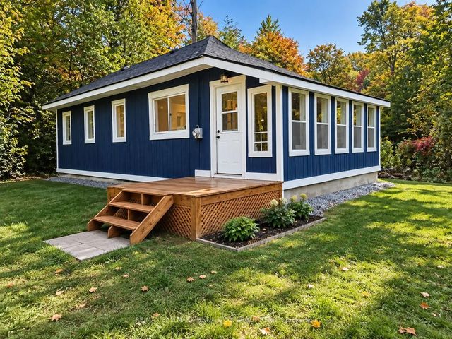 1020 Kellar Road, Frontenac
