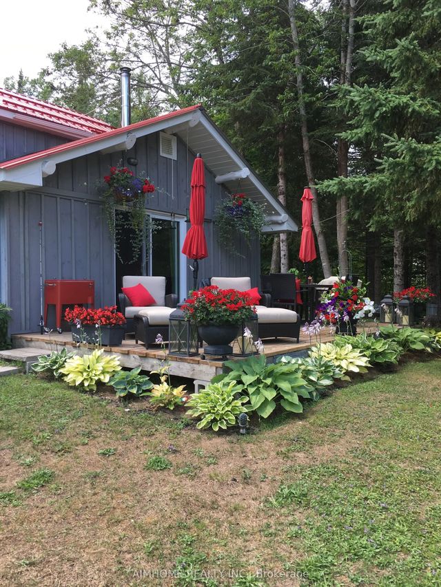 18 Ahmic Lake Road, Magnetawan