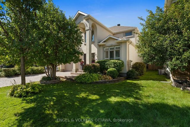 18 Pondhollow Way, Barrhaven