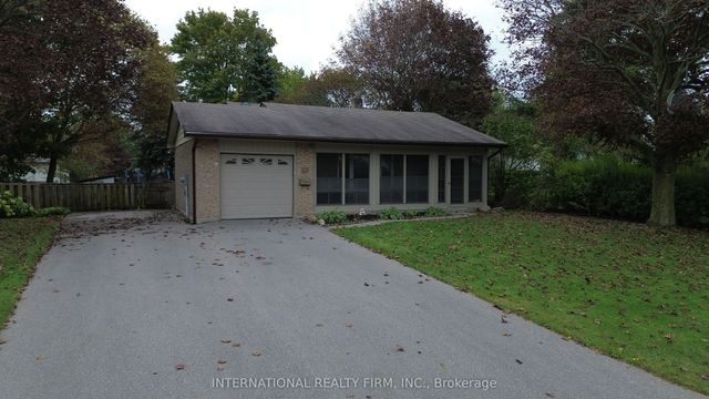 9 Vaughan Avenue, Port Hope