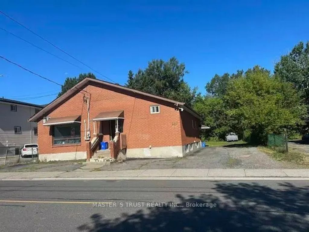 257 Leslie Street, Greater Sudbury
