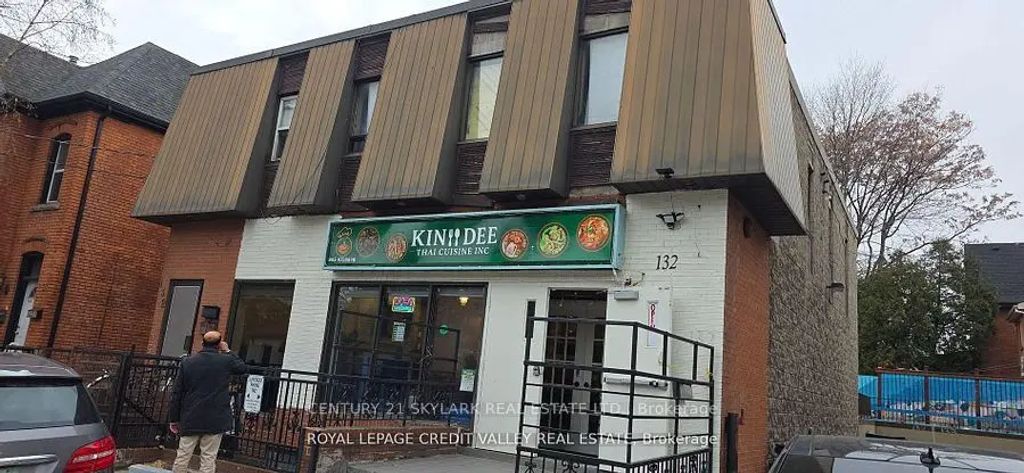 132 Queen Street S, Hamilton