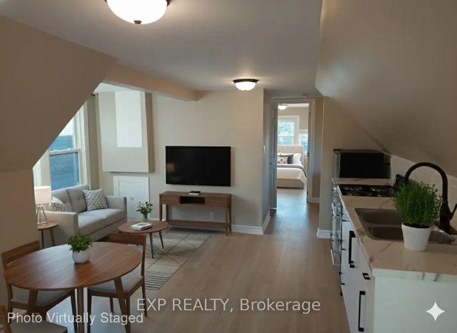 148 Gibson Avenue Loft, Hamilton