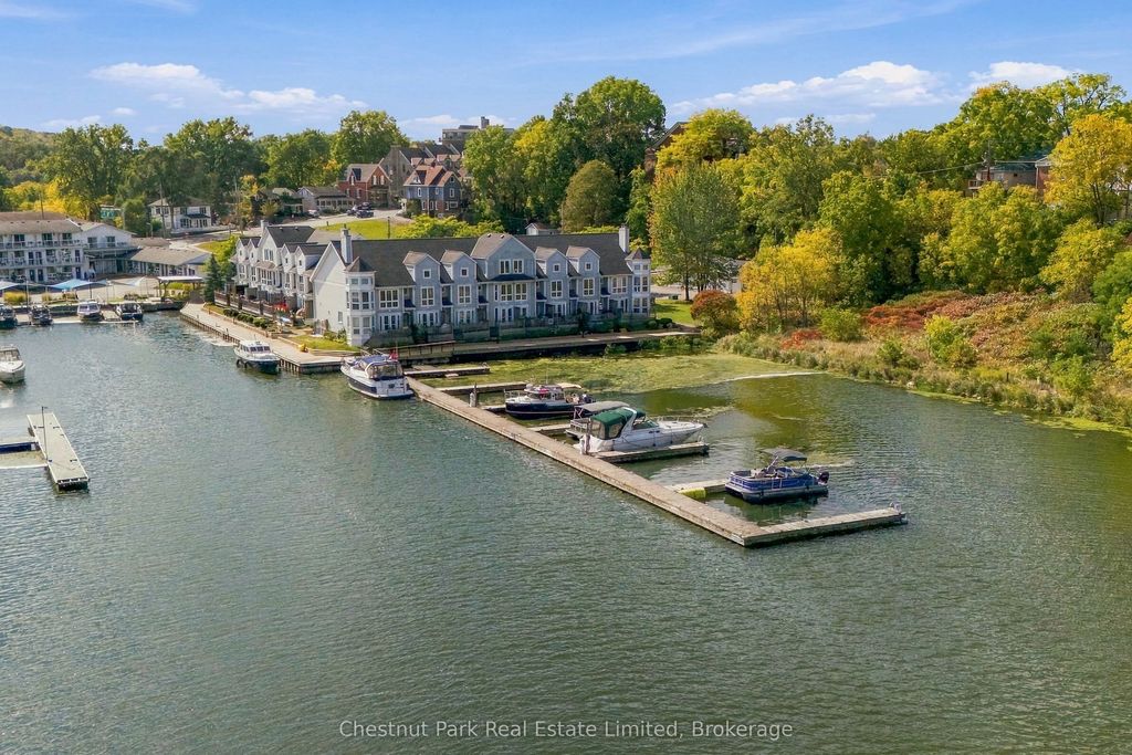 1 Mortimer Street 15, Prince Edward County