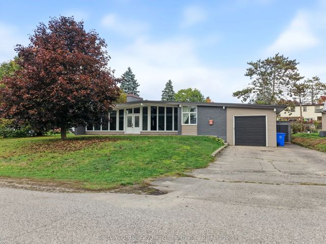 1412 Beechwood Road, North Bay
