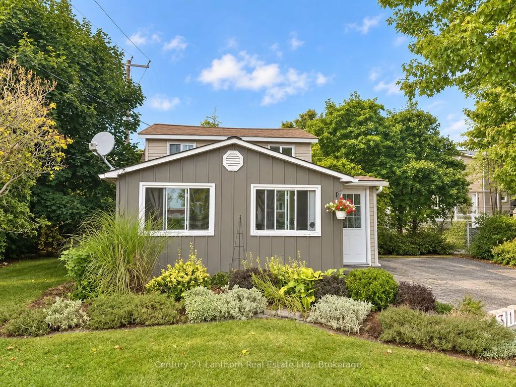 314 Second Avenue, Prince Edward County