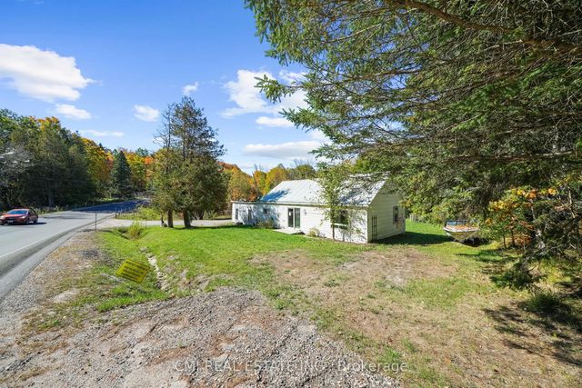 1093 South Lake Road, Minden Hills