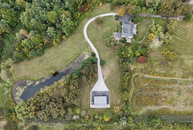 740 Fiddlers Green Road, Hamilton