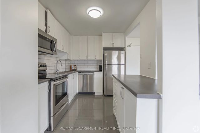 285 Erb Street W 707, Waterloo