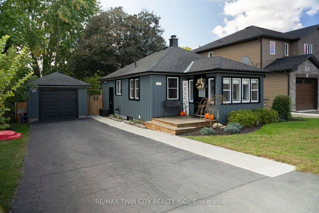 92 Sovereign Street W, Norfolk