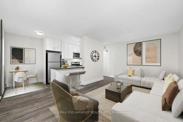607 Heritage Drive 401, Waterloo