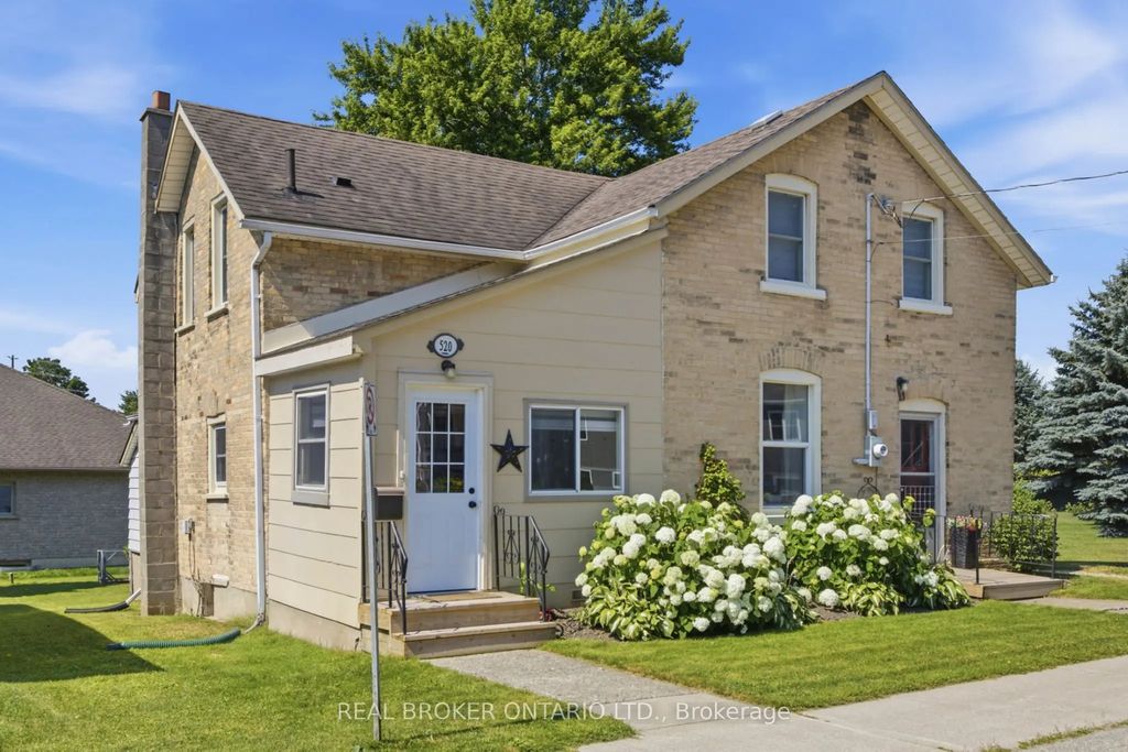 520 Elma Street W, North Perth