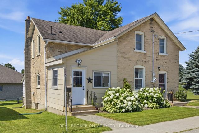 520 Elma Street W, North Perth