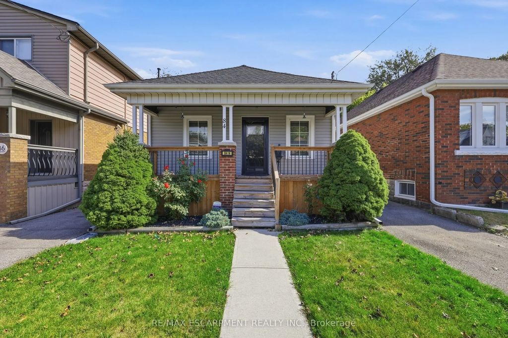 84 Barons Avenue N, Hamilton