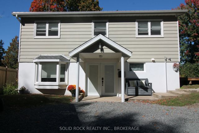 1127 Perry Lane, Frontenac