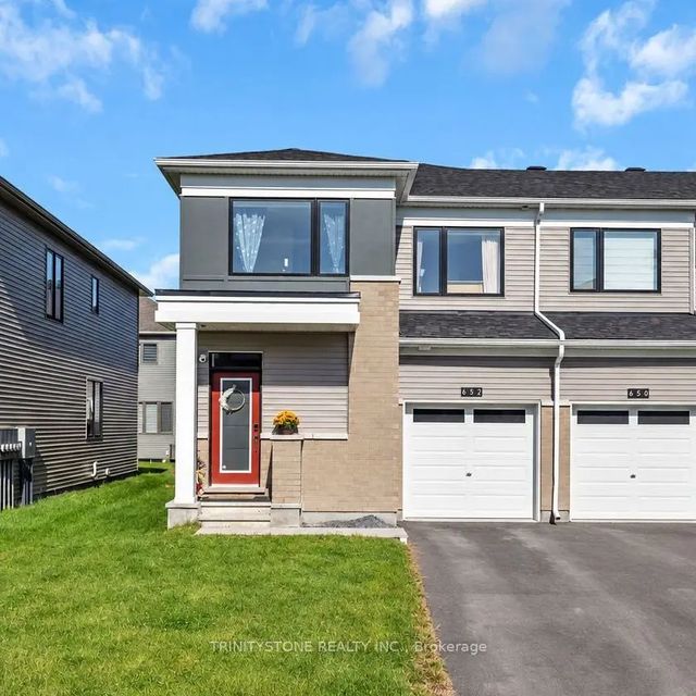 652 Bronze Copper Crescent, Stittsville - Munster - Richmond
