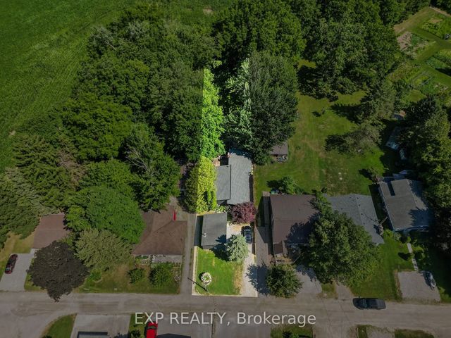 250 Orchard Avenue, Zorra