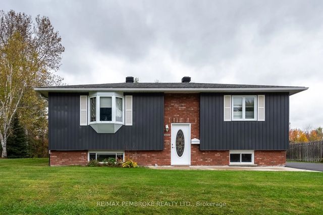 1108 Boundary Road, Pembroke