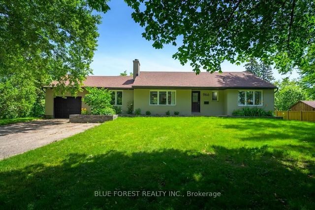 966 Glenbanner Road, London South