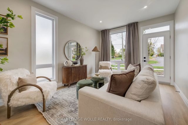210 Heritage Drive Unit 12 (the Glen), Kitchener