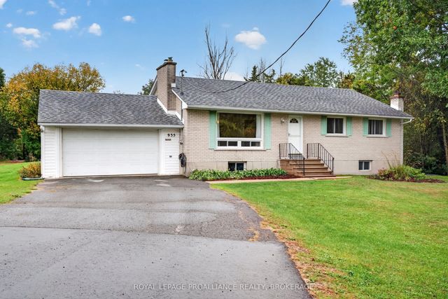 935 Mcknight Road, Kingston