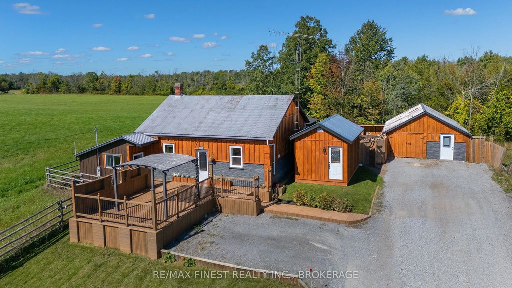 571 Centreville Road, Stone Mills